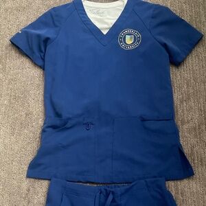 Chamberlain University Scrubs Set